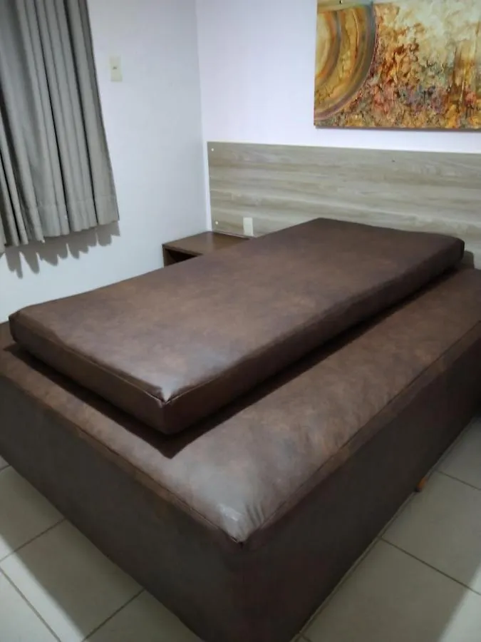Aldeia Do Lago: Lakeside Retreat with Aqua Park and EV Charging Caldas Novas Brazil