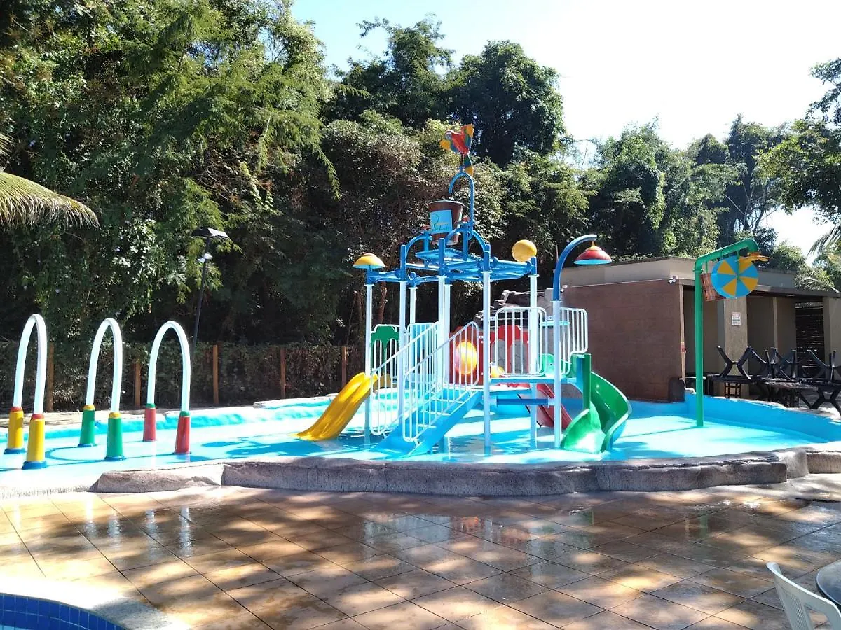 Aldeia Do Lago: Lakeside Retreat with Aqua Park and EV Charging Caldas Novas Apartment