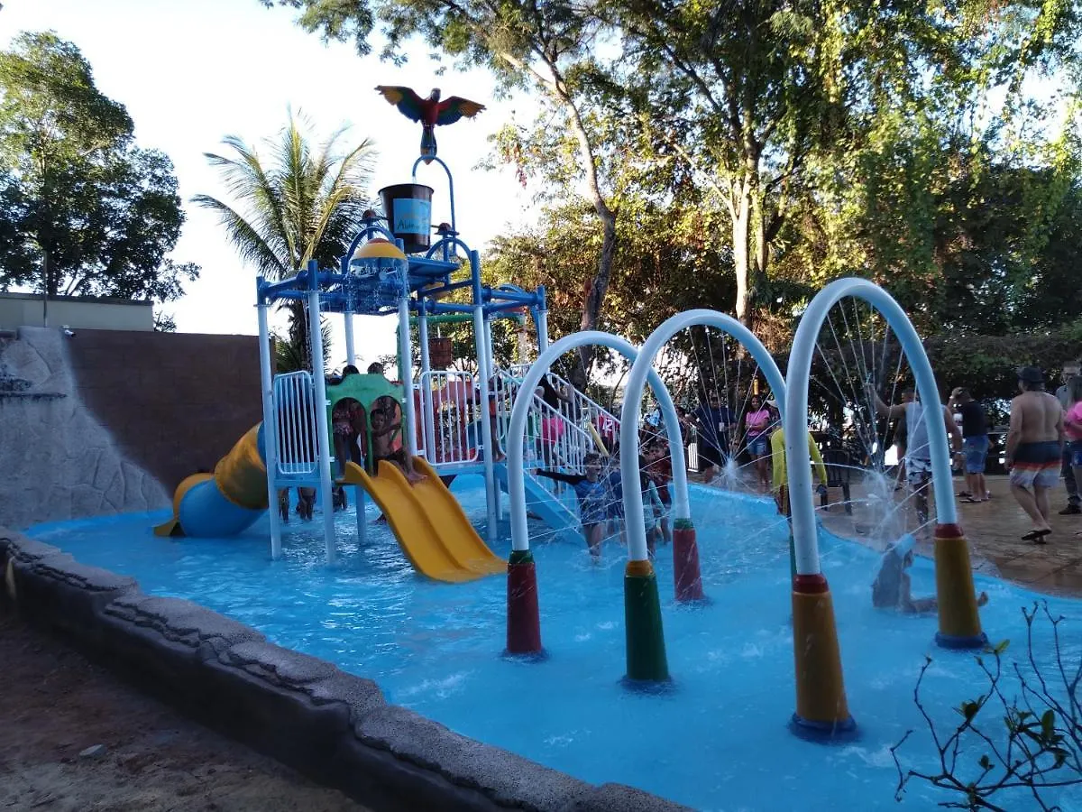 Aldeia Do Lago: Lakeside Retreat with Aqua Park and EV Charging Caldas Novas