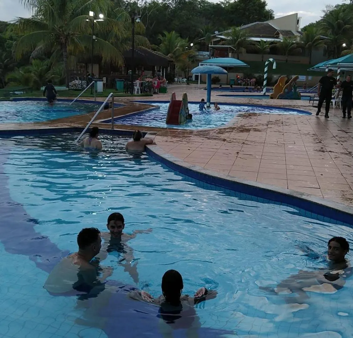 Aldeia Do Lago: Lakeside Retreat with Aqua Park and EV Charging Caldas Novas Brazil