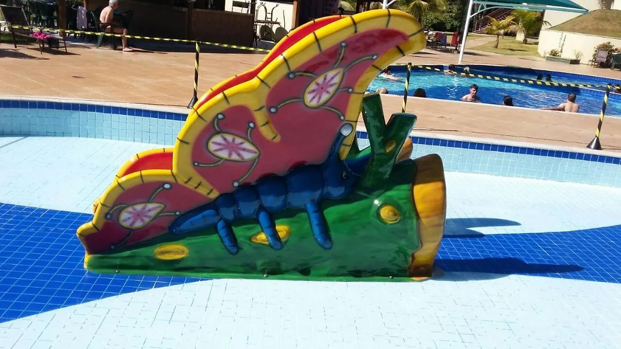 Aldeia Do Lago: Lakeside Retreat with Aqua Park and EV Charging Caldas Novas Apartment