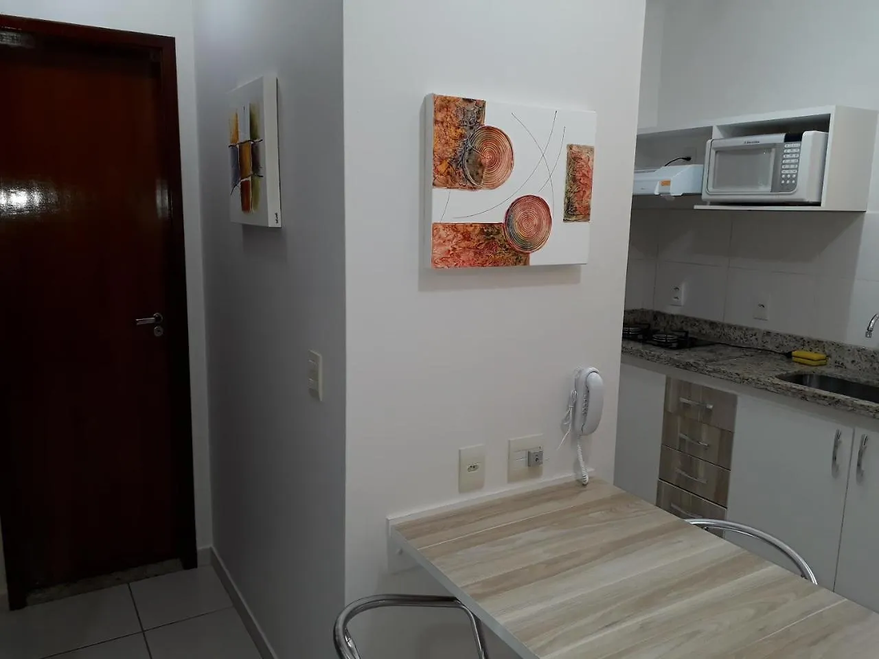 Aldeia Do Lago: Lakeside Retreat with Aqua Park and EV Charging Caldas Novas Apartment