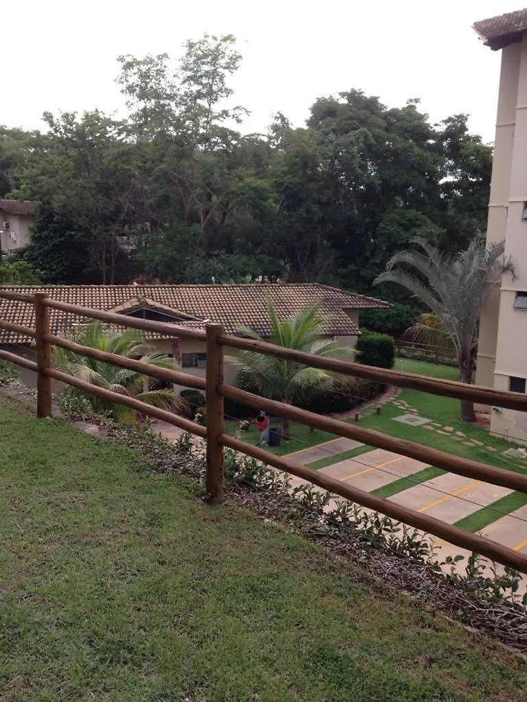 Aldeia Do Lago: Lakeside Retreat with Aqua Park and EV Charging Caldas Novas